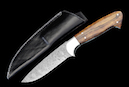 Messer “Serengeti“<br />Desert Ironwood, Klasse 1<br /> Klinge: Damast-Stahl, 10,2cm<br /> Gesamtlänge: 22,6 cm<br />CHF 680,-